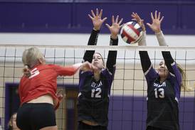 Dixon volleyball builds big leads, pulls away from Oregon