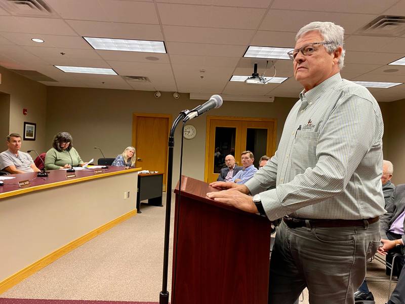 Steven Glasgow, manager of Primm Prairie Commercial Development speaks to Sycamore's Planning and Zoning Commission Monday, Oct. 9, 2023 at Sycamore City Center, 308 W. State St., Sycamore. He presented a plan to partner with DeKalb-based Pappas Development to build a three-building, 66-unit luxury apartment complex on Primm Drive on the city’s north side.