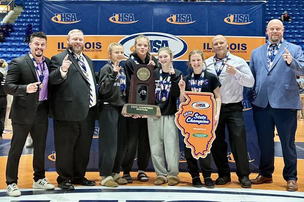 Hampshire wins team title, Huntley’s Janiah Slaughter takes 1st at IHSA state girls wrestling finals