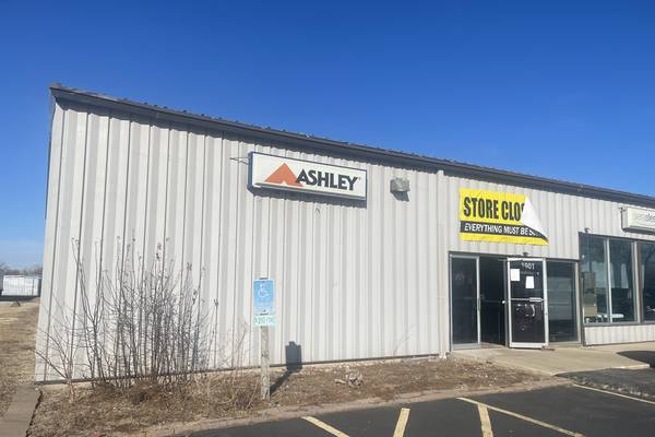 Curly’s Furniture store in DeKalb to close April 3