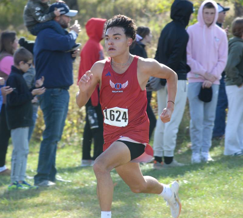 Oregon's Damiel Gonzalez sprints to the finish line at the 51st Annual Columbus Day Invitational at Shady Oaks Golf Club in Sublette on Monday, Oct. 14. 2024.
