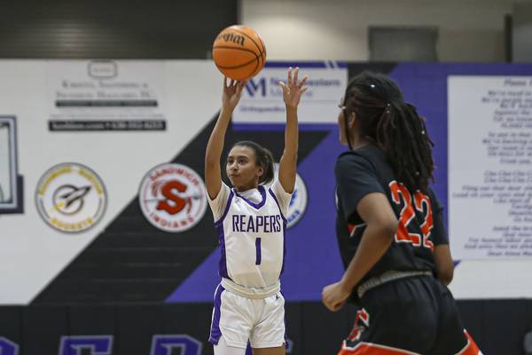 Jadyn Long, Plano catch fire late to run away from Sandwich