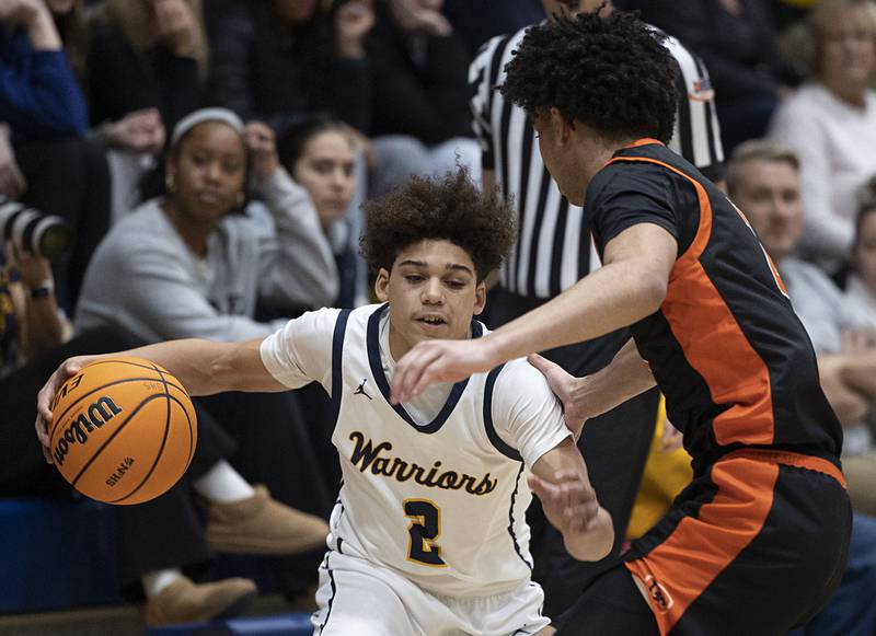Sterling’s Deandre Maas handles the ball against UT Friday, Jan. 16, 2026.