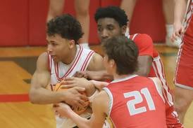 Photo: Ottawa boys basketball defeats Streator in the Class 3A Regional semifinals