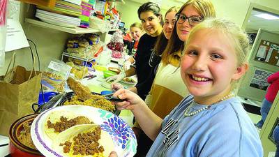 Lending a hand at homeless shelter