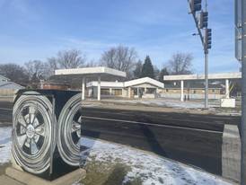 shawlocal.com - Megann Horstead - Convenience store headed for former gas station on DeKalb's north side