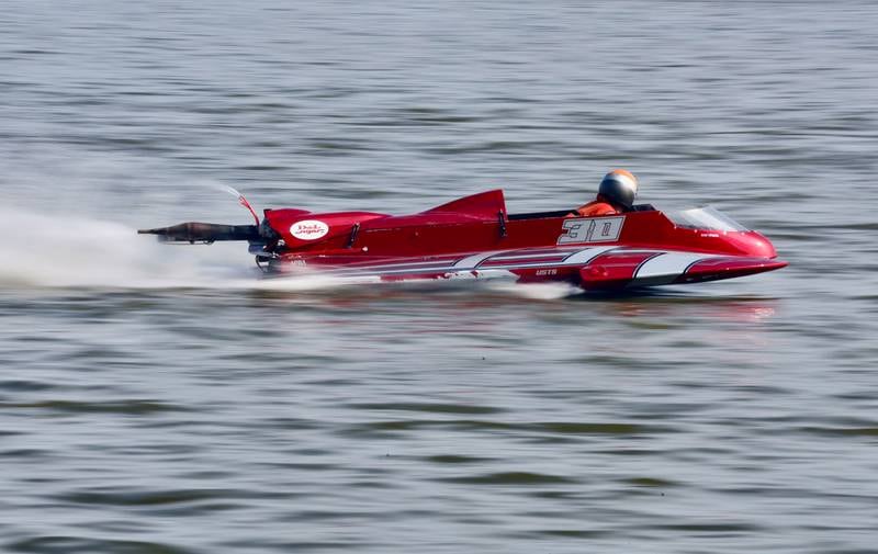 Gary Merkel of Arlington, races during the APBA Pro National Boat Races on Sunday, July 27, 2025 in DePue.