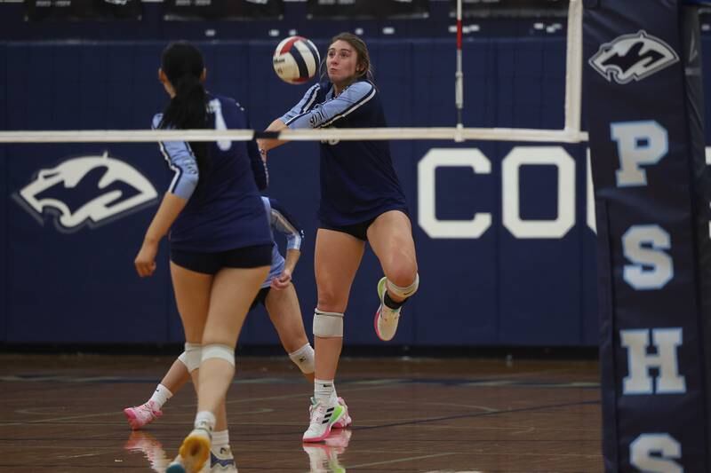 Plainfield South’s Carolina Trifonov receives the serve against Morris on Monday, Sept. 25, 2023 in Plainfield.