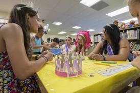 Petunia Festival royalty keeps up annual crafts with kids tradition