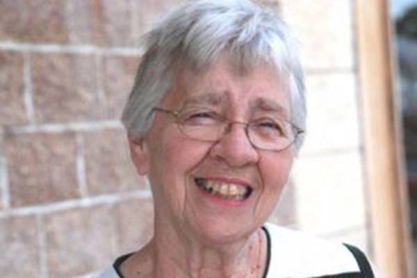 Obendorf: Pictures, artifacts and a letter for the time capsule