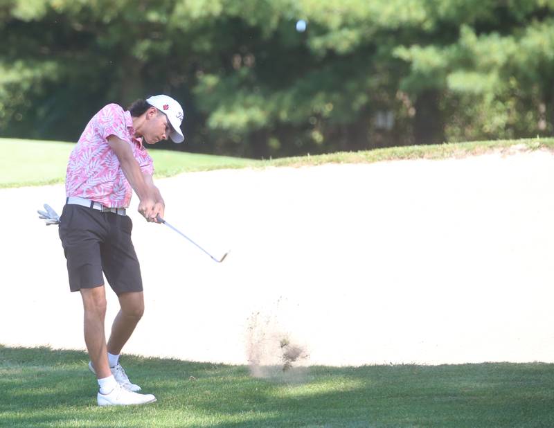 Halls Noah Plym hits toward the hole during the Pirate Invitational on Monday, Sept. 15, 2025 at Deer Park Golf Club in Oglesby.