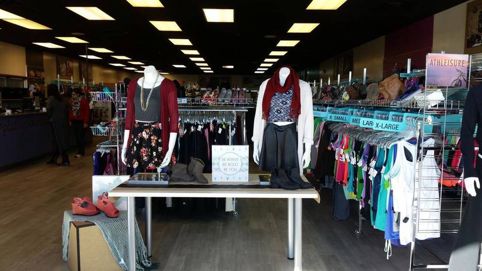 Plato’s Closet moves to Batavia Shaw Local