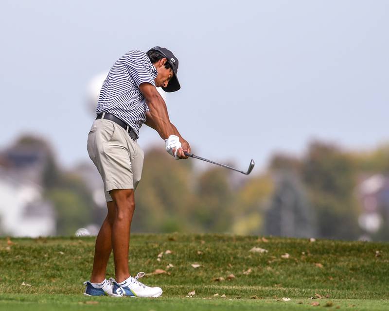 Declan Chavez of Oswego tees off during the Plainfield Central regional on Wednesday Oct. 1, 2025, held at Wedgewood Golf Course in Plainfield.