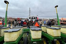 Farmers welcome mud for annual Hazelhurst spring sale near Polo