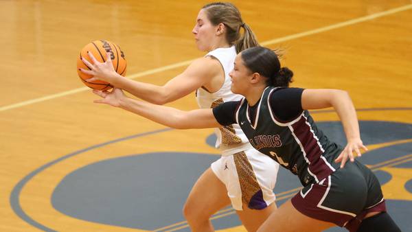 Photos: Mendota vs IVC in the Tiger Girls basketball Holiday Tournament 