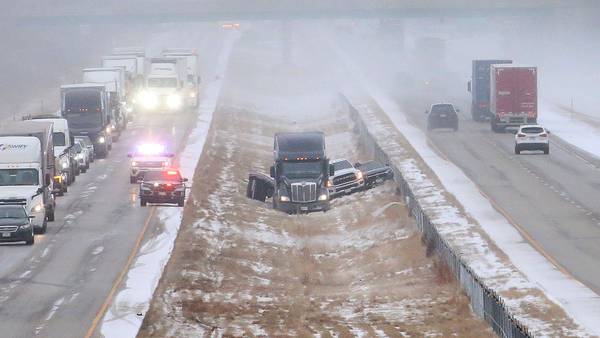 Weather-related crashes close I-80 eastbound lanes temporarily
