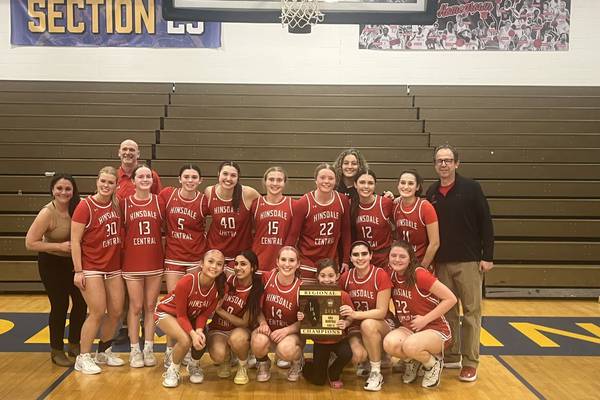 Hinsdale Central girls basketball upsets defending state champ Kenwood: Thursday Suburban Life sports roundup