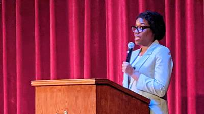 Underwood decries Yorkville’s stance on fining, possibly jailing homeless people during town hall meeting