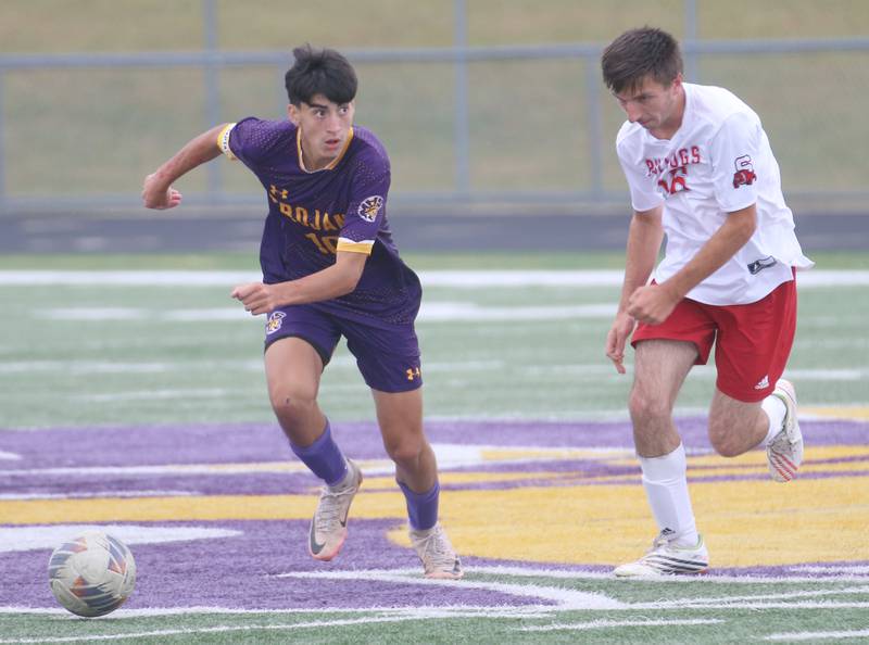 Mendota's Johan Cortez beats out Streator's Landon Muhlstadt to the ball on Monday, Sept. 23, 2024 at Mendota High School.