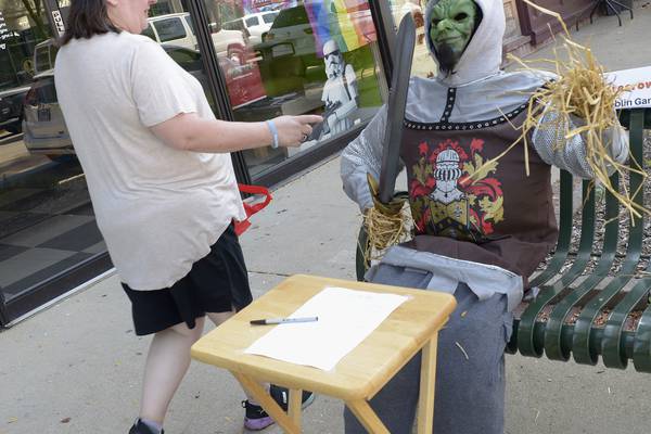 Ottawa Scarecrow Fest, Fall Fest & parade set for Oct. 4-5