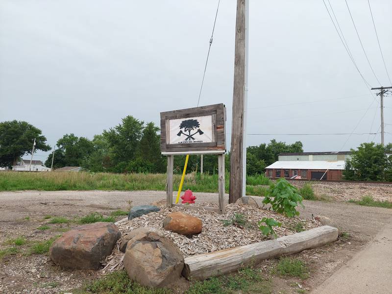 The Princeton City Council authorized Monday the sale of 1117 N. Church St. to the company that operates Elm City Axe Boards for $80,000.