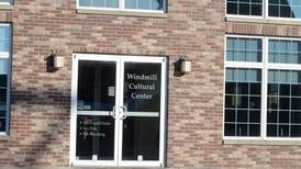 Phil Vernon and the Quad-City Ukulele Club to play in Fulton on Dec. 10