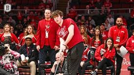 Bradley student from Lake in the Hills shares reaction to making 94-foot putt, winning car: See the shot