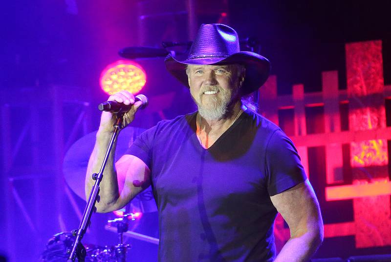 Trace Adkins smiles to the crowd while performing on Thursday, Aug. 21, 2025 at the Bureau County Fair in Princeton.