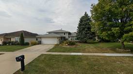 Single-family home in Romeoville sells for $380,000