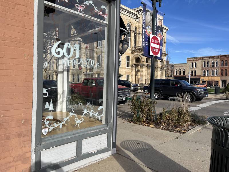 A holiday pop up store opens on Black Friday in downtown Ottawa. The store, 601 Mercantile & Gifts, 601 La Salle St., will be open Friday through Sunday, Dec. 29.
