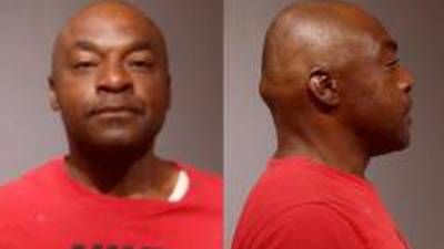 Aurora man charged with burglary, resisting arrest after stealing cash register from a grocery store in Oswego