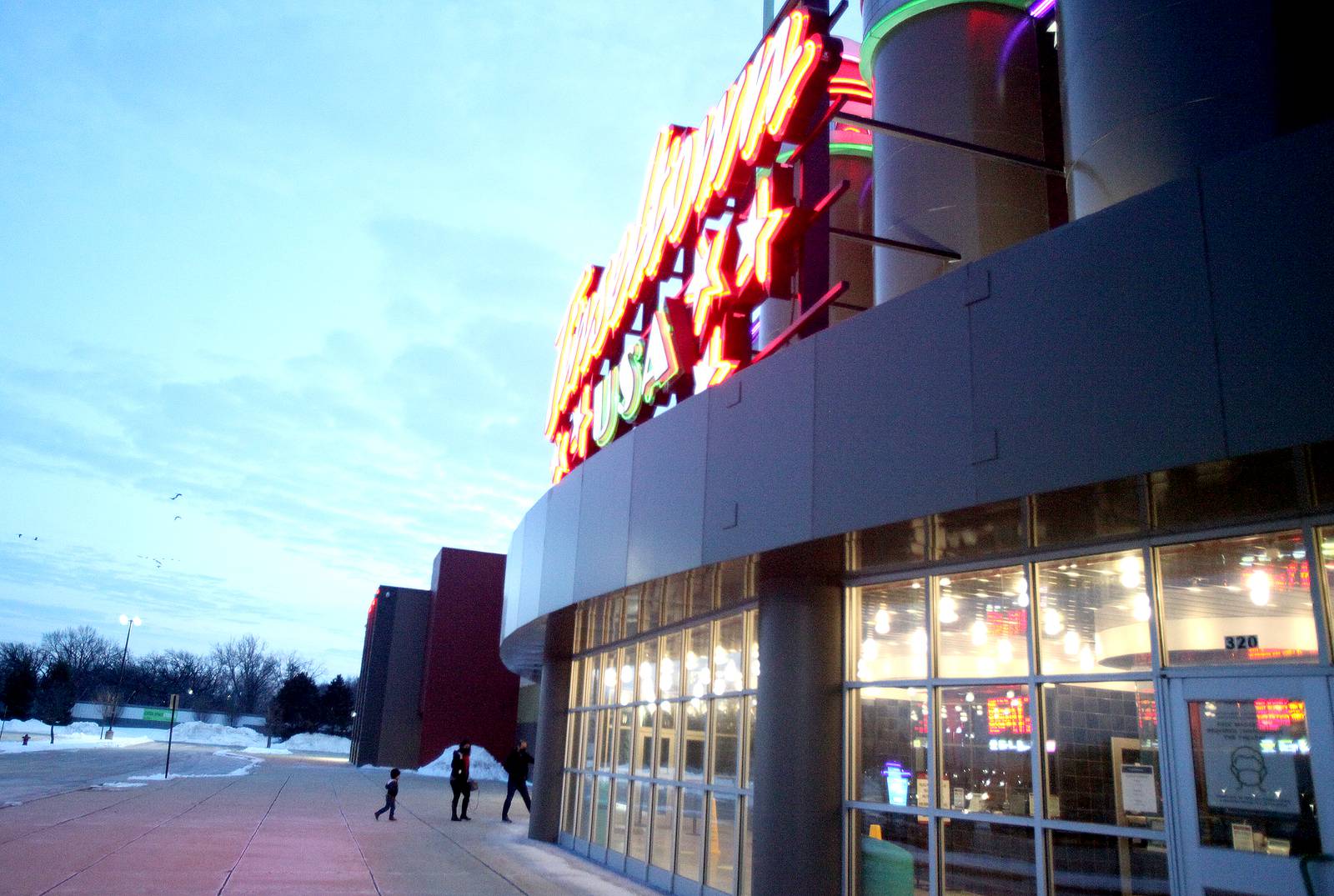 Photos Cinemark Tinseltown USA opens to movie goers Shaw Local