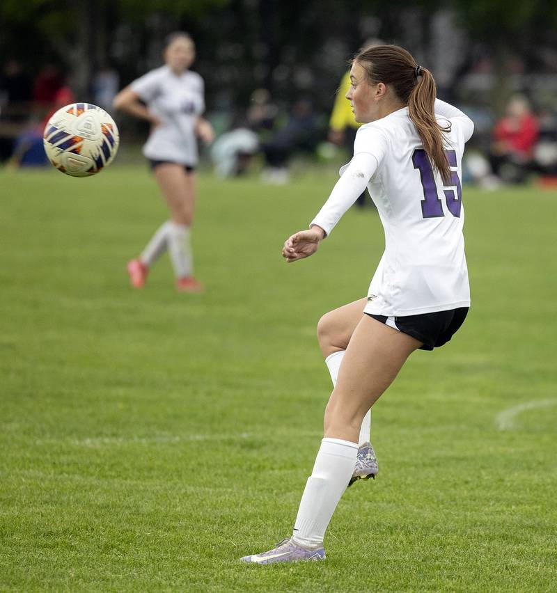 Dixon’s Jenna Harrison handles the ball against Oregon Thursday, May 1, 2025.