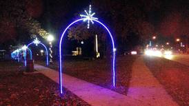 ‘Tis the season: Decorative lights give Yorkville’s Town Square Park a special holiday glow