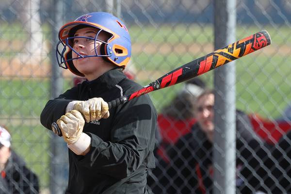 A European tournament took away the long ball. Genoa-Kingston slugger Lizzy Davis didn’t blink