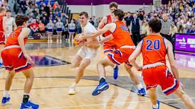 Eastland uses slow down to upset #1 Pec in 1A sectional final