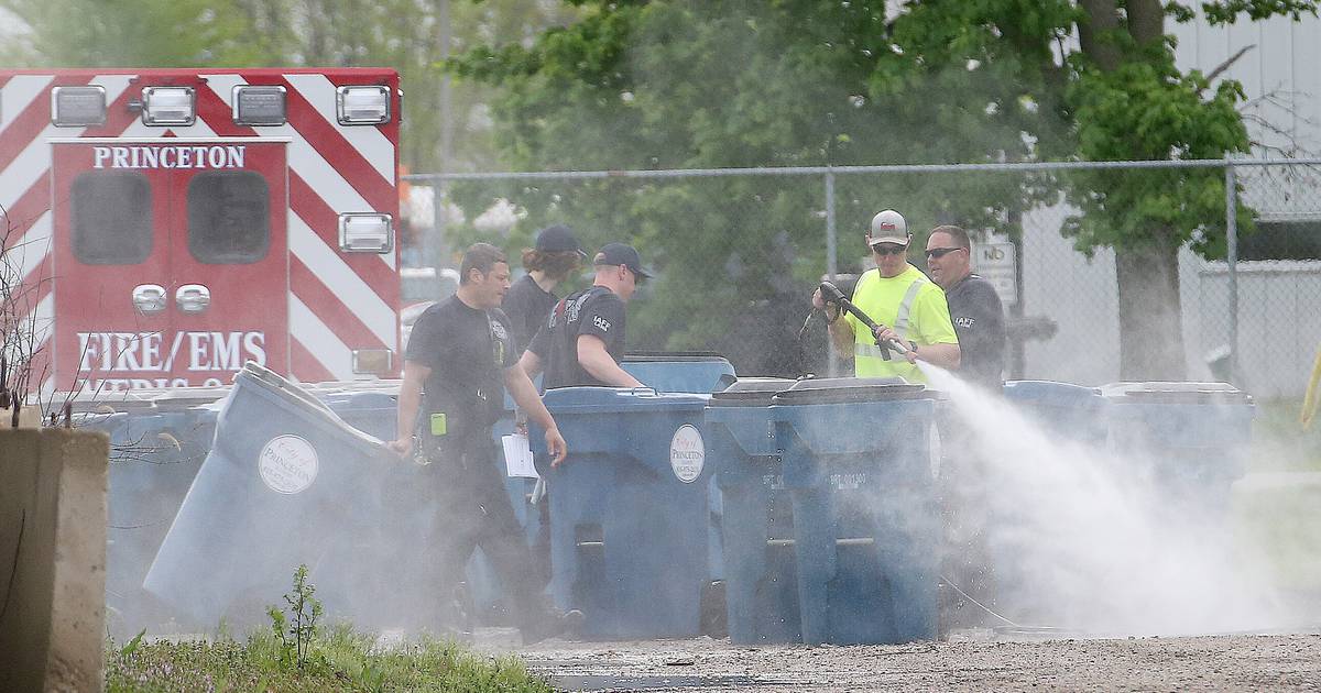 photos-garbage-totes-delivered-to-princeton-residents-shaw-local