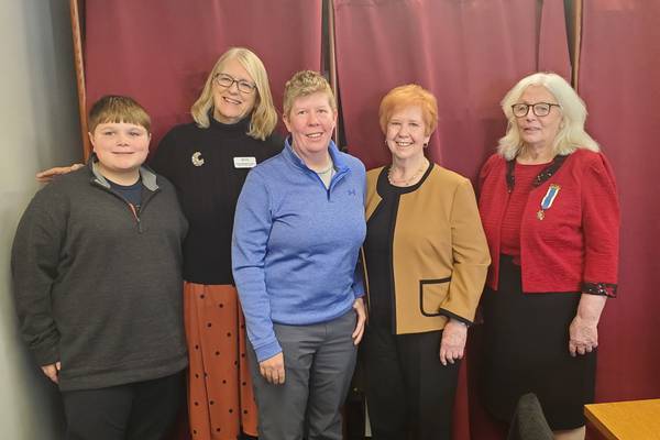 Vietnam veterans Dorothy Bendix and William Terrill honored with NSDAR Distinguished Citizen Medal