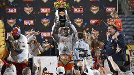 No. 21 Illinois beats No. 14 South Carolina 21-17 in the Citrus Bowl for its 10th win of the season