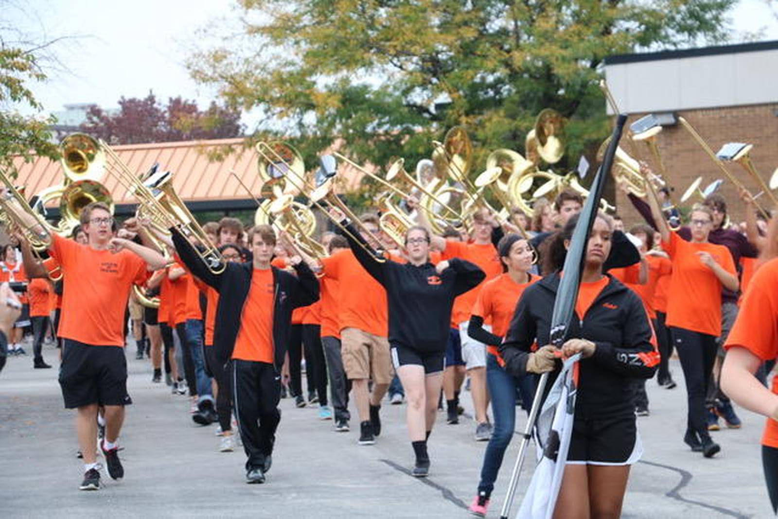 Minooka HS parade brings students, community together Shaw