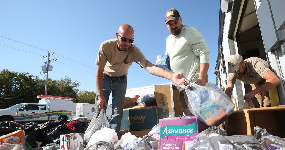 Photos Elmore Electric sends crew, supplies to North Carolina