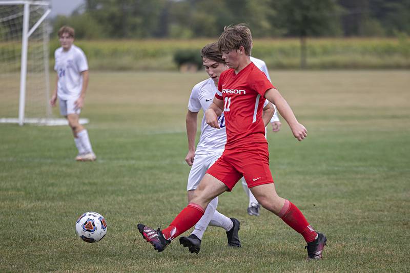 Oregon’s Keaton Salsbury makes a pass against Dixon Monday, Sept. 11, 2023 in Oregon.