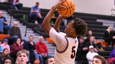 Bryan Miller’s late composure helps DeKalb top United Township for 3rd at Chuck Dayton