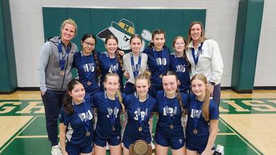 Trinity Catholic eighth grade volleyball takes third at IESA Class 1A state