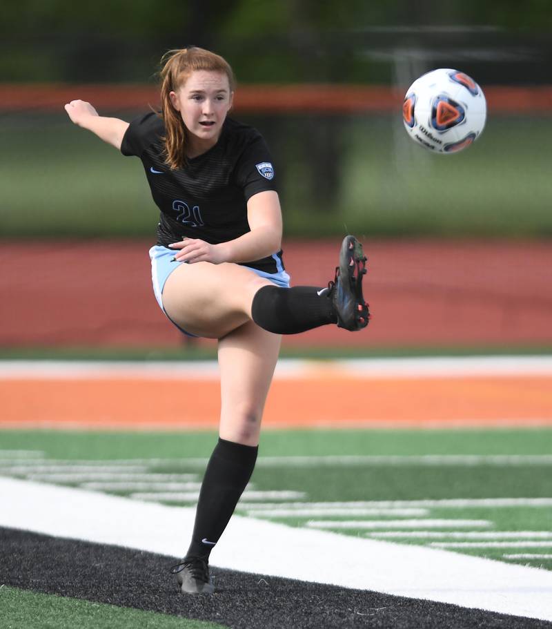 John Starks/jstarks@dailyherald.com
St. Charles North’s Abby Vichich kicks against Wheaton Warrenville South in the St. Charles East girls soccer sectional semifinal game on Tuesday, May 24, 2022.