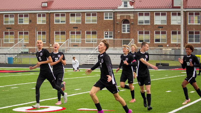 Manteno beats Reed-Custer 3-0 to claim 2nd straight regional title