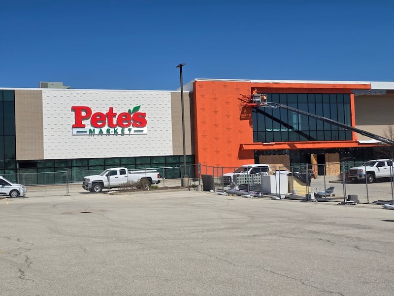 Pete’s Fresh Market at 2375 E. Lincoln Hwy, New Lenox, is seen Tuesday, April 7, 2026. Pete's Fresh Market in New Lenox is expected to open summer of 2026.