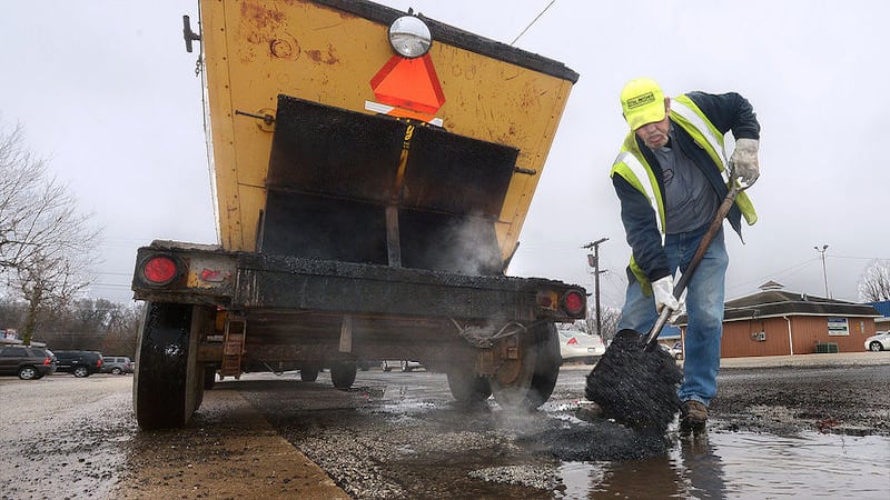 Streator approves more than $90K in street material contracts