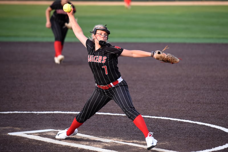 Bradley-Bourbonnais' Lydia Hammond throws a pitch during the Class 4A Illinois Wesleyan Supersectional against Lockport Monday, June 9, 2025.