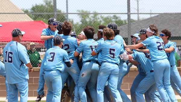 Photos: Marquette walks off in 4-3 win over Bishop McNamara, Class 2A regional championship baseball